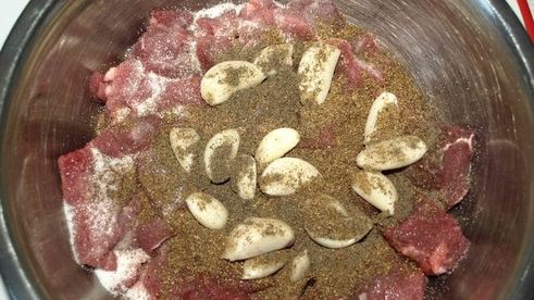 баранина, томленная в десертном вине