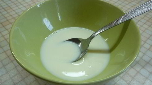 клубничные кубики с ванилью в йогуртовом желе