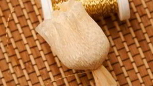 английская роза из конфет