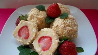 Домашние фитнес-конфеты с клубникой