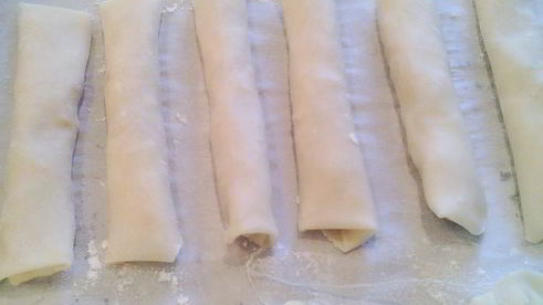 хрустяшки из теста брик мешочки, конфеты, сигары