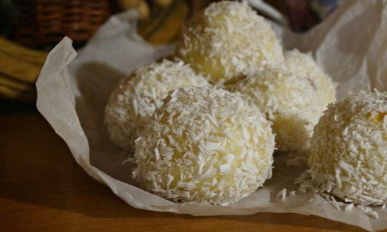 Рецепт кокосовых конфет с коньяком