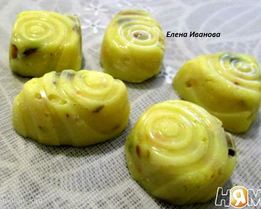 Конфеты из белого шоколада с фисташками и лимоном