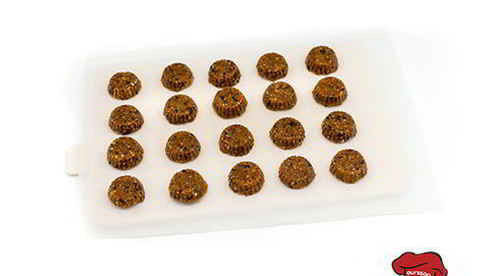 конфеты из миндаля и сухофруктов