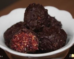 Конфеты из вяленой клюквы в шоколаде