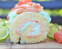 Бисквитный рулет с лососевым кремом