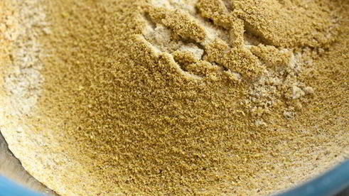 фисташковые макаронс с базиликовым кремом