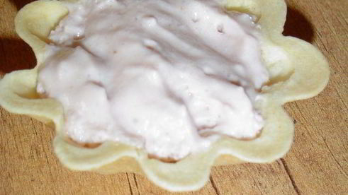 корзинки с йогуртовым кремом и ежевикой