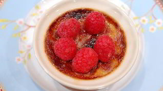 Крем-брюле с малиной