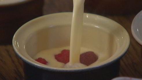 крем-брюле с малиной