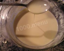 Крем из сметаны и сгущенки для торта