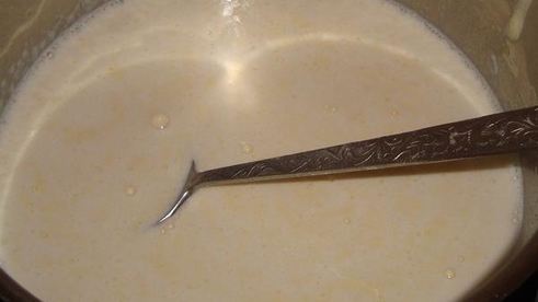 ленивые булочки с заварным кремом и изюмом