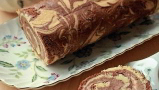 Мраморный рулет с бананово-шоколадным кремом
