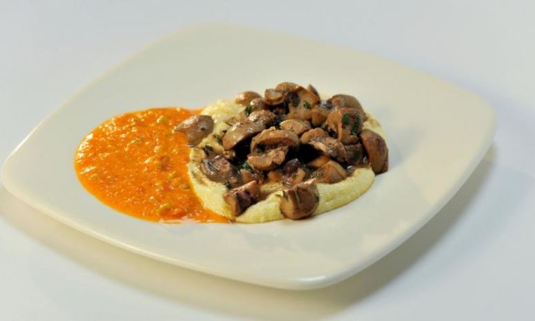 Рецепт телячьих почек с полентой и кремом из паприки