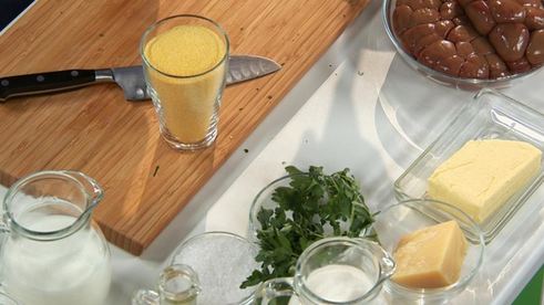 телячьи почки с полентой и кремом из паприки