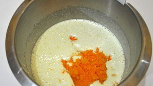 тыквенный рулет со сливочным кремом и карамельными яблочками