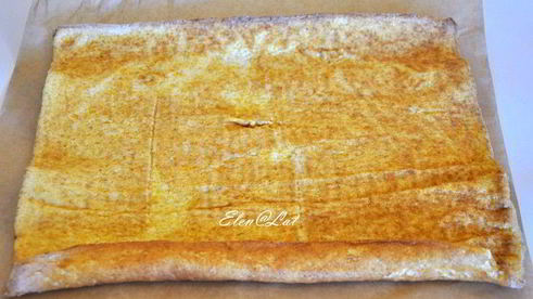 тыквенный рулет со сливочным кремом и карамельными яблочками