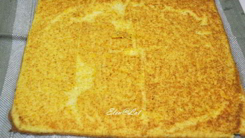 тыквенный рулет со сливочным кремом и карамельными яблочками