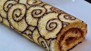 Узорный рулет с кофейным кремом