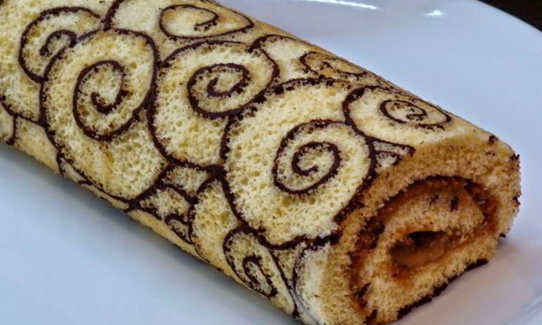 Рецепт узорного рулета с кофейным кремом