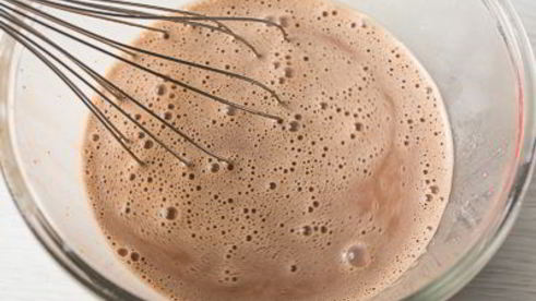 запеченный шоколадный крем с малиной