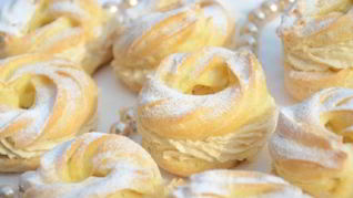 Заварные колечки с творожным кремом