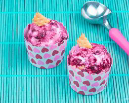 Домашнее мороженое Черничный чизкейк