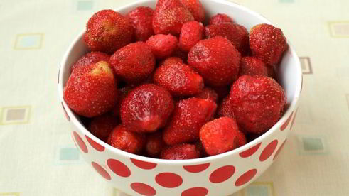 клубничное мороженое