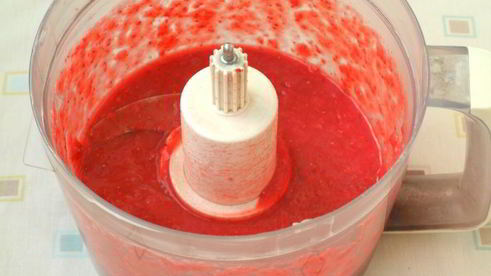 клубничное мороженое