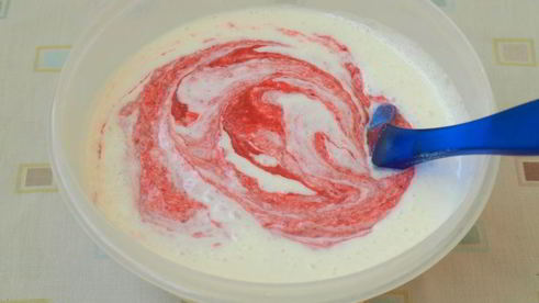 клубничное мороженое