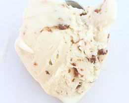 Мороженое с бейлисом, бренди и крошкой молочного шоколада