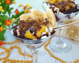 Мороженое с лимонным курдом, шоколадом и бананом