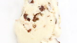 Мороженое с солодовым молоком и конфетами KitKat