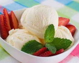Натуральное ванильное мороженое