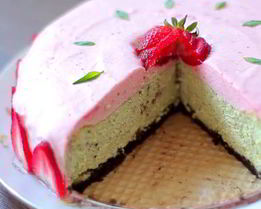 Базиликовый чизкейк с клубничным муссом