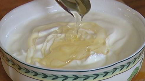 йогуртовый мусс с красной смородиной