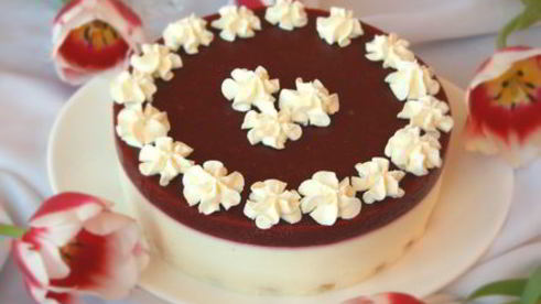 торт-мусс клубника на сливках без выпечки