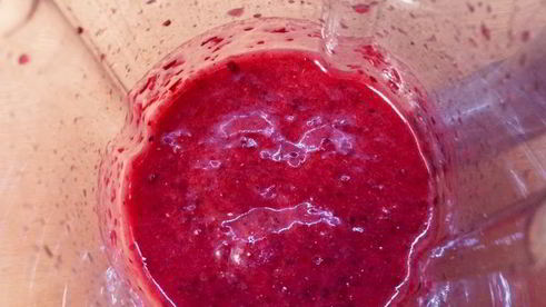 торт-мусс с клюквой и пралине