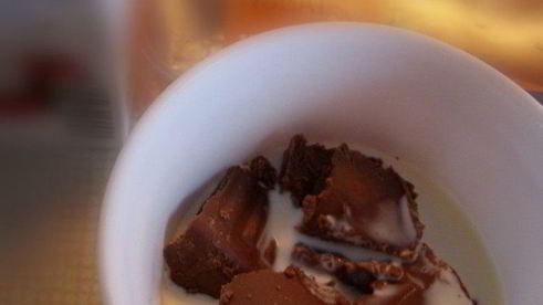 творожный мусс с ореховой нугой и шоколадным марципаном