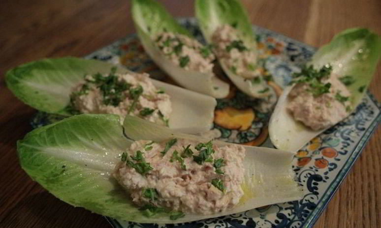 Рецепт закуски из цикория с куриным муссом и тархуном