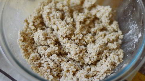 овсяный крамбл с яблоками