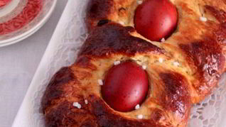 Геческий пасхальный хлеб Цуреки