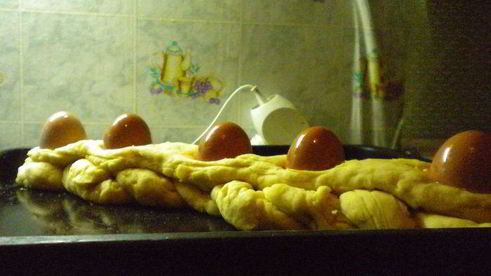 греческий пасхальный хлеб