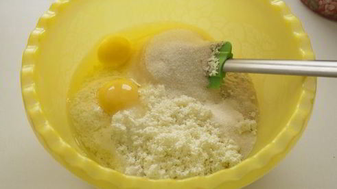 кулич творожный с вяленой клюквой