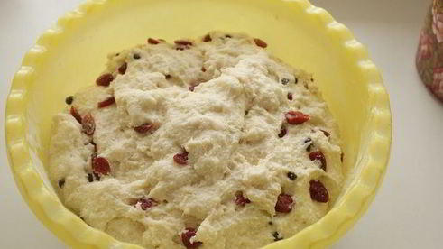 кулич творожный с вяленой клюквой