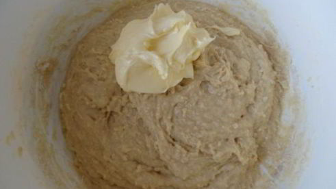 миндальный кулич с лимонной глазурью