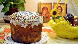 Пасхальный кулич с цукатами