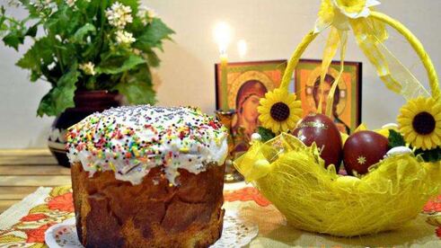 пасхальный кулич с цукатами