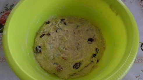 ванильный кулич с сухофруктами