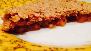 Постный яблочный крамбл с геркулесом